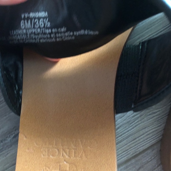 Vince Camuto flat sandals - Picture 4 of 4